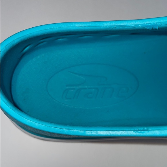 NWOT CRANE Women’s Blue Perforated Slip-On Shoes.  Size 7/8 - Picture 7 of 7